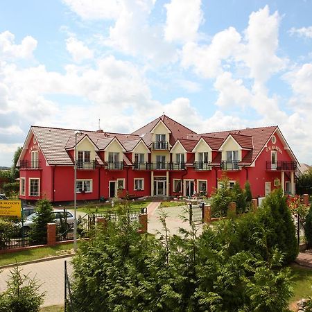 Osrodek Wczasowy Marysia Hotel Niechorze Zewnętrze zdjęcie
